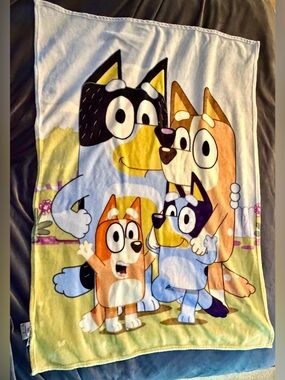 Lot of 2! Bluey Family Plush and Bluey Halloween Throw Blankets